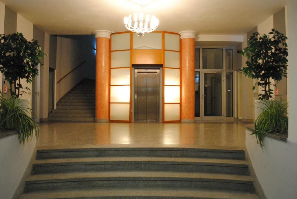 Apartment Centrum + Parking Olomouc Buitenkant foto
